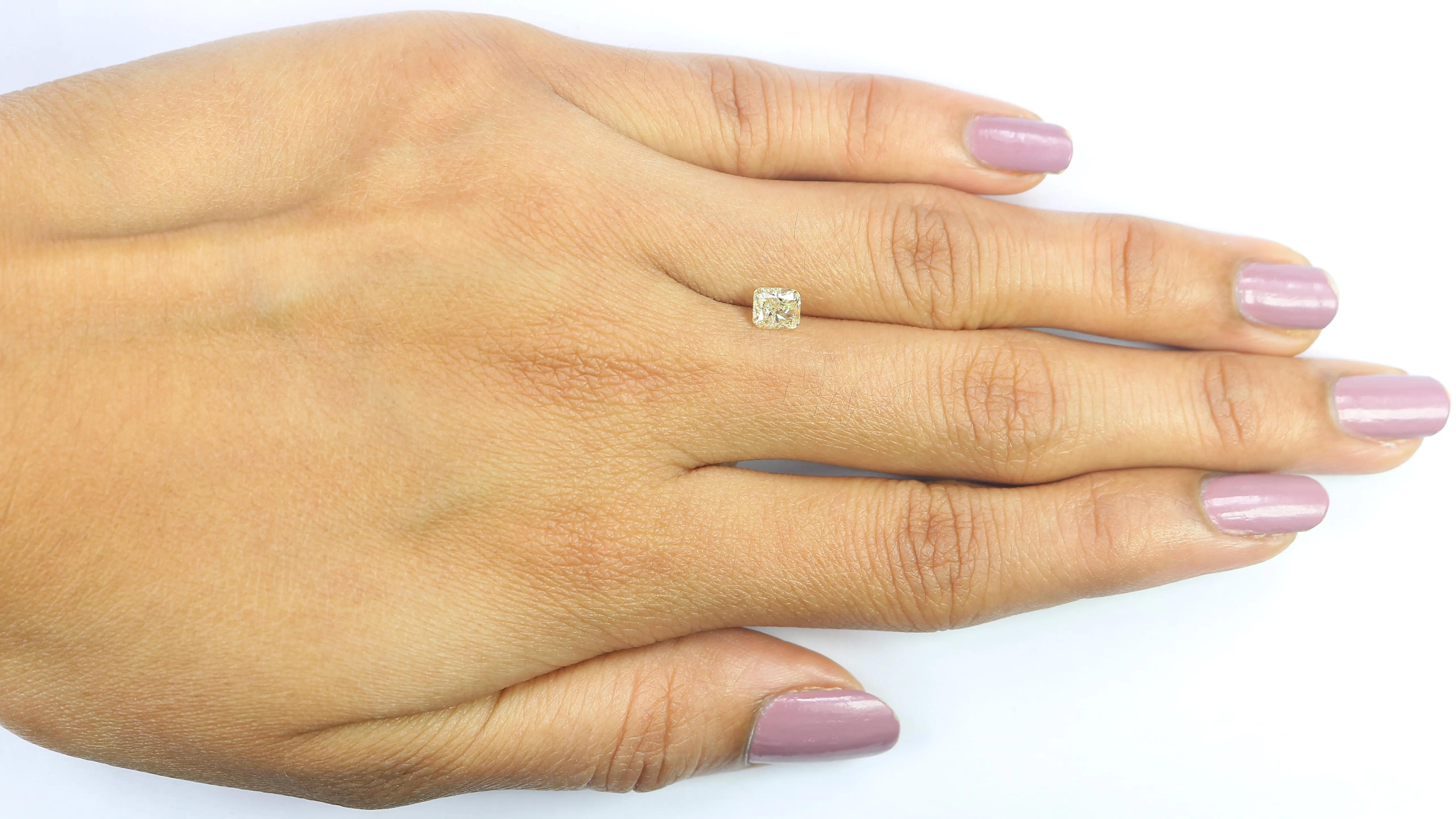 0.63 CT Natural Loose Cushion Shape Diamond Yellow Color Cushion Diamond 4.75 MM Natural Yellow Diamond Cushion Brilliant Cut Diamond QL3105