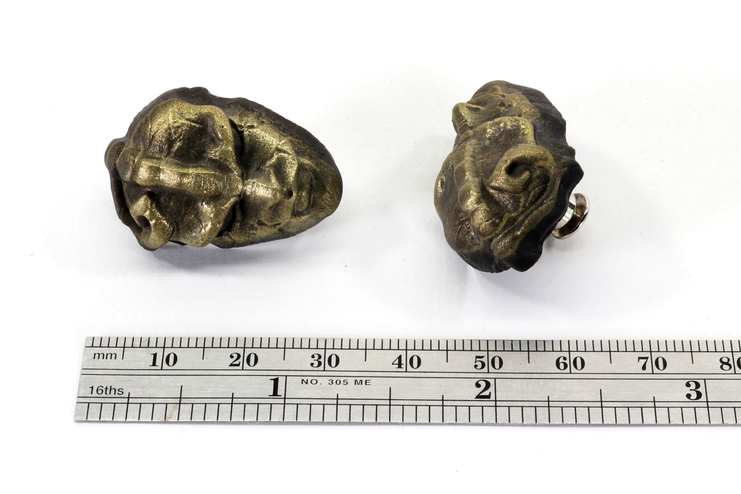 Ancient Stone Mask Brass Pin - Jojos Bizarre Adventure