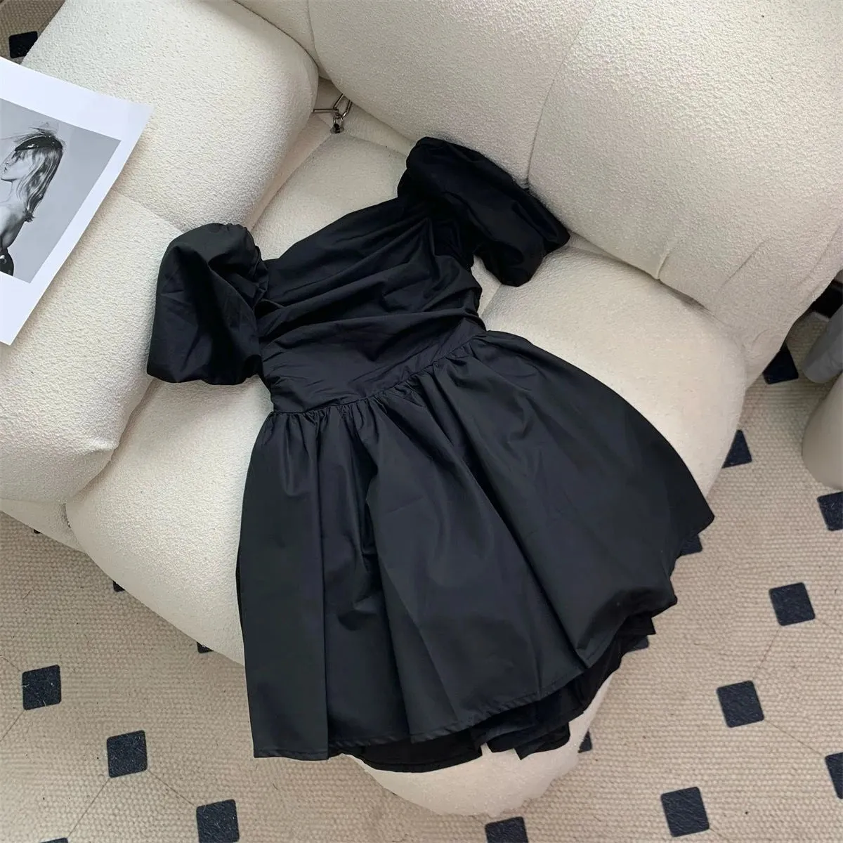 Carmen-Décolleté Playful Mini-Dress With Cute Puffed Sleeves