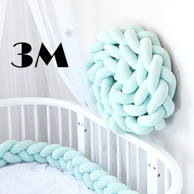 Contour de lit de bébé II