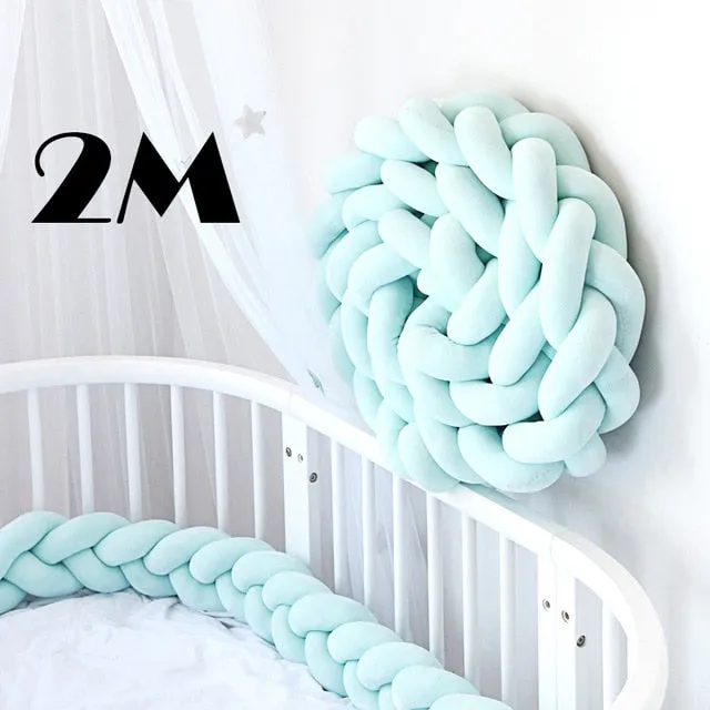 Contour de lit de bébé II