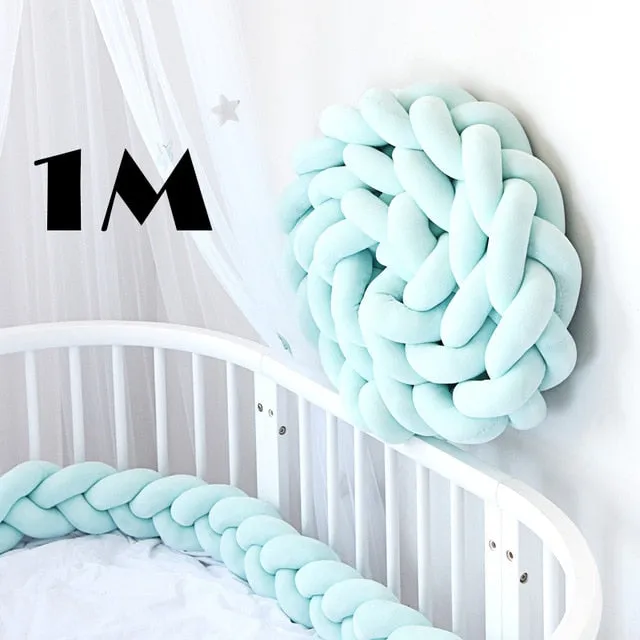 Contour de lit de bébé II