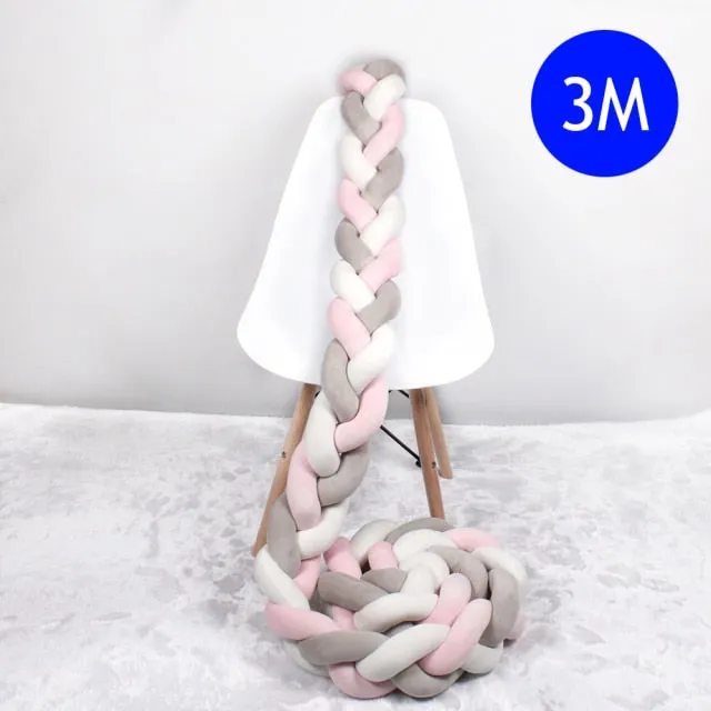 Contour de lit de bébé
