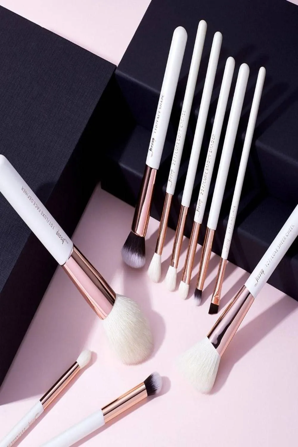 Girl On The Go Pink Professional Makeup Brush Set - 10 Pack