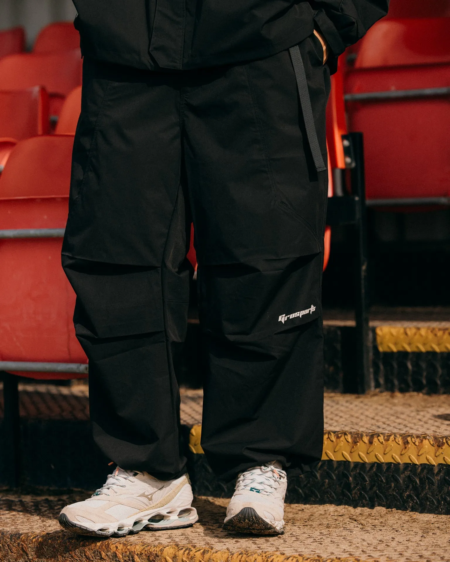GROSPORTS NYLON PARACHUTE PANTS/ BLACK