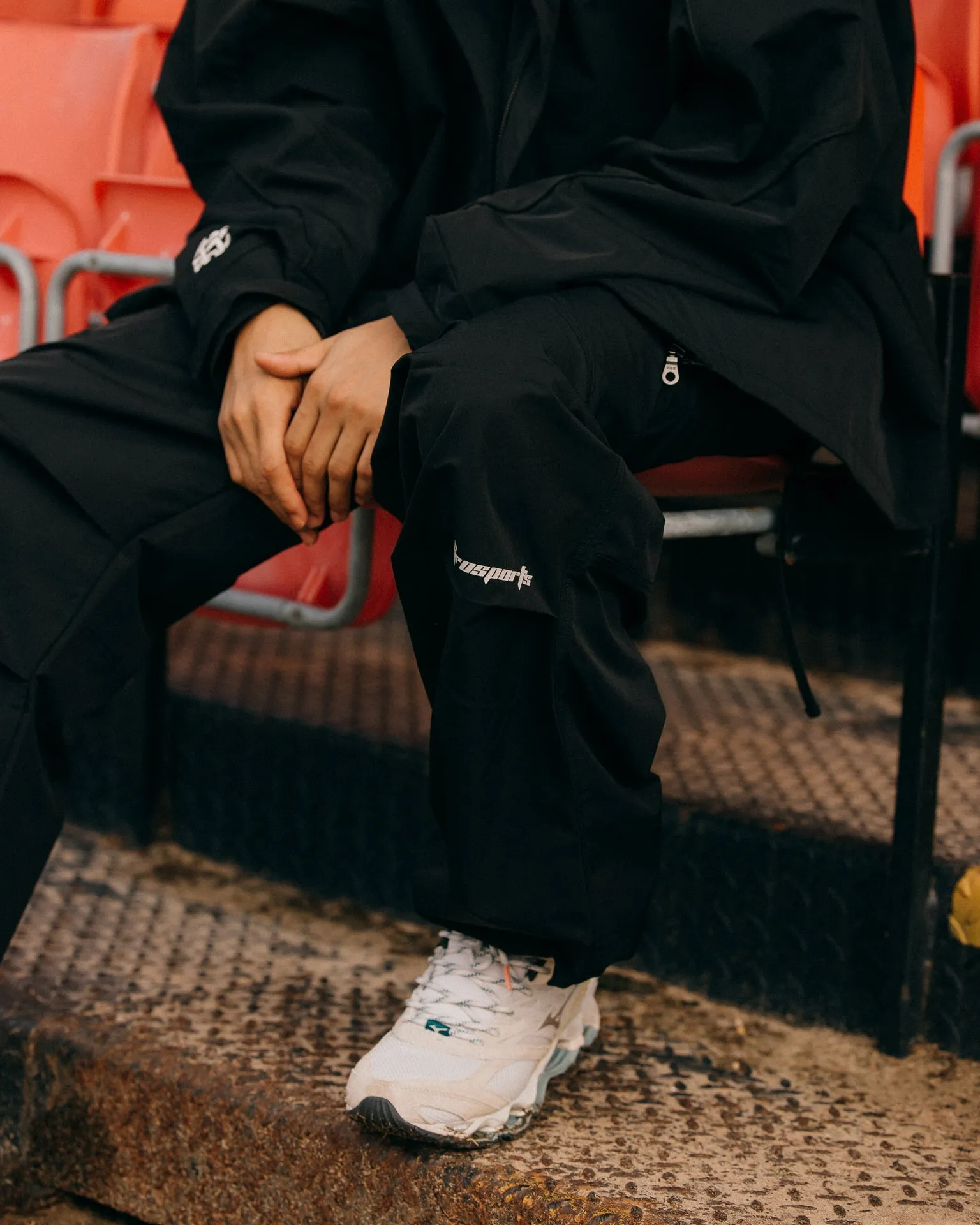 GROSPORTS NYLON PARACHUTE PANTS/ BLACK