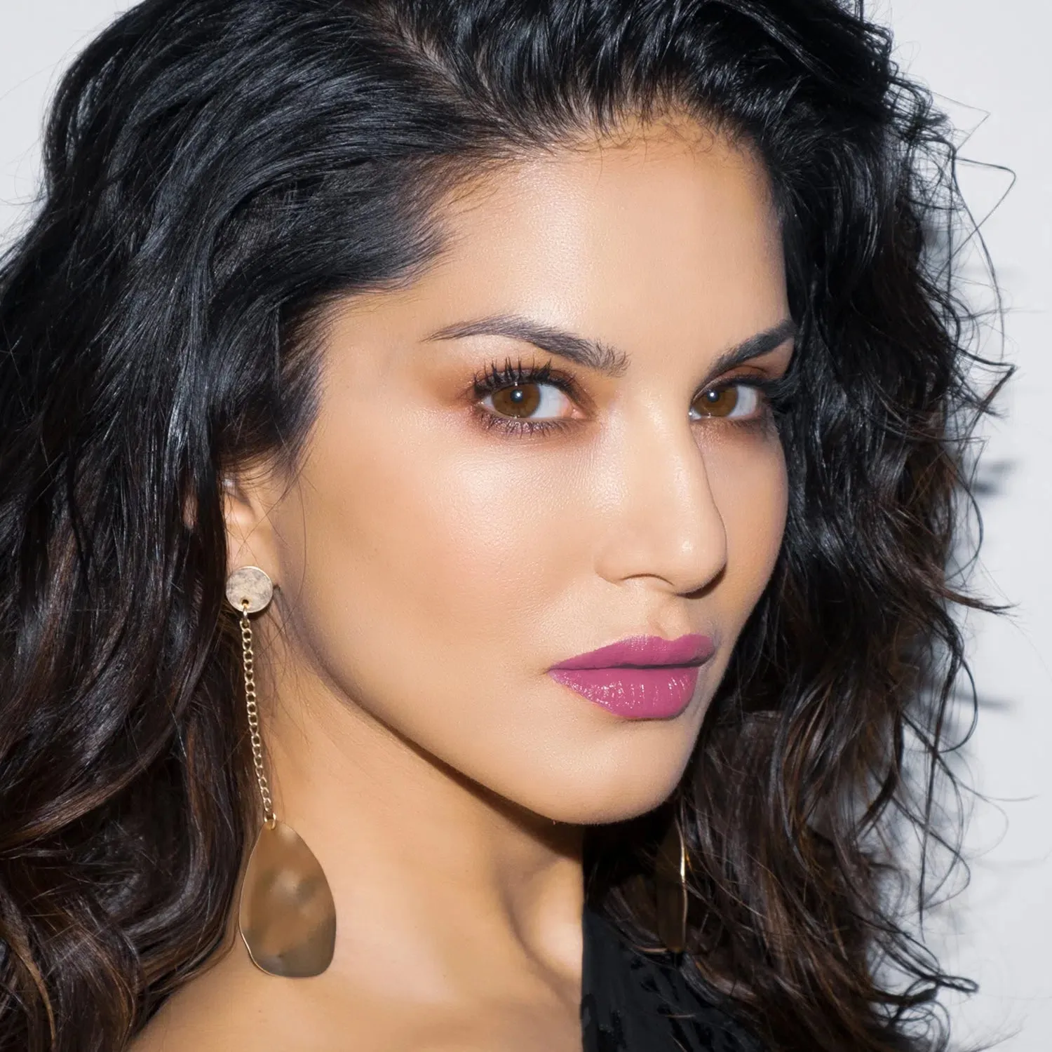 Kiss Me Pink - Luxe Matte Lipstick, Pink | 4.2gms