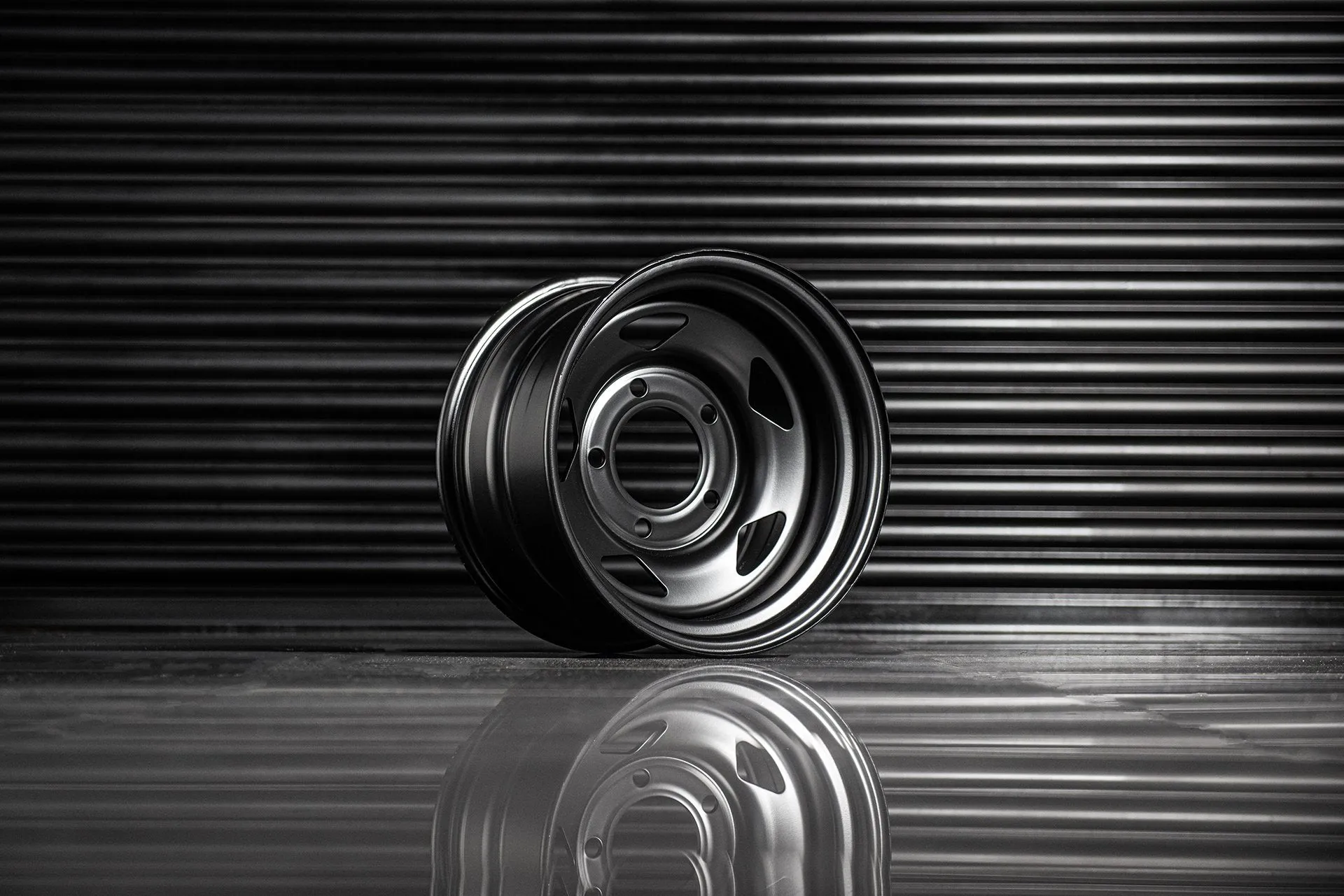 Land Rover Defender (1991-2016) 1947 Heritage Steel Wheels