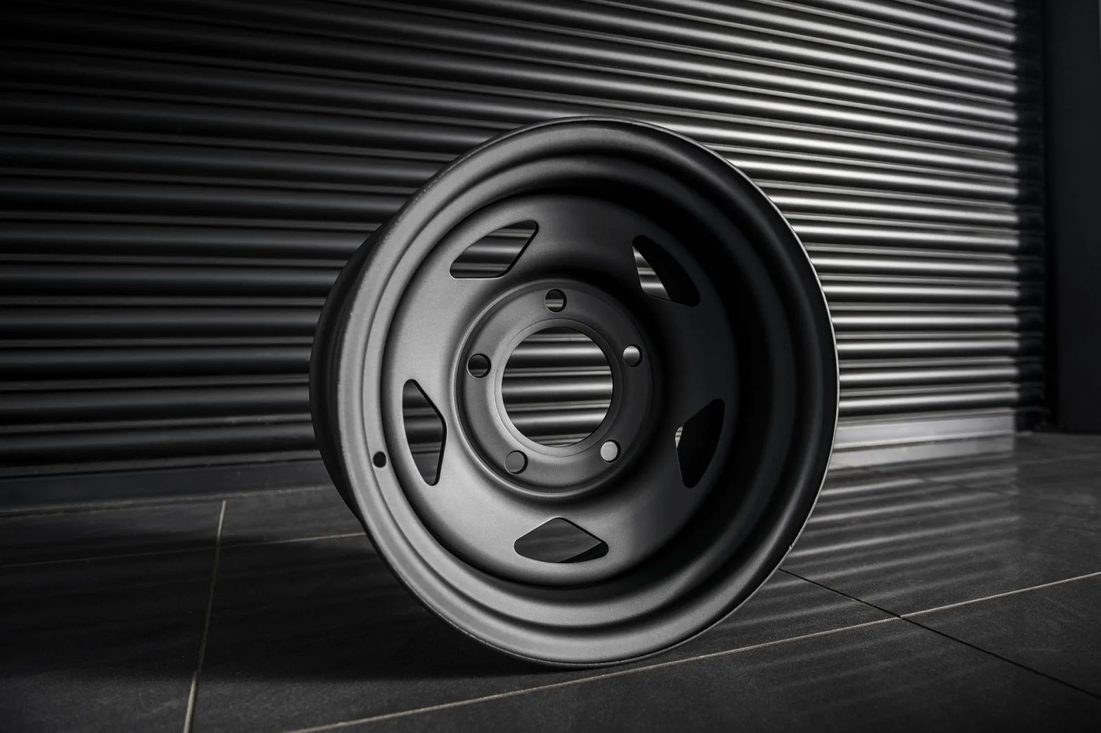 Land Rover Defender (1991-2016) 1947 Heritage Steel Wheels