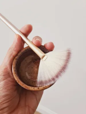 Mask Dish   Fan Brush