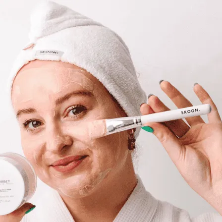 NO MESS Face Mask Brush