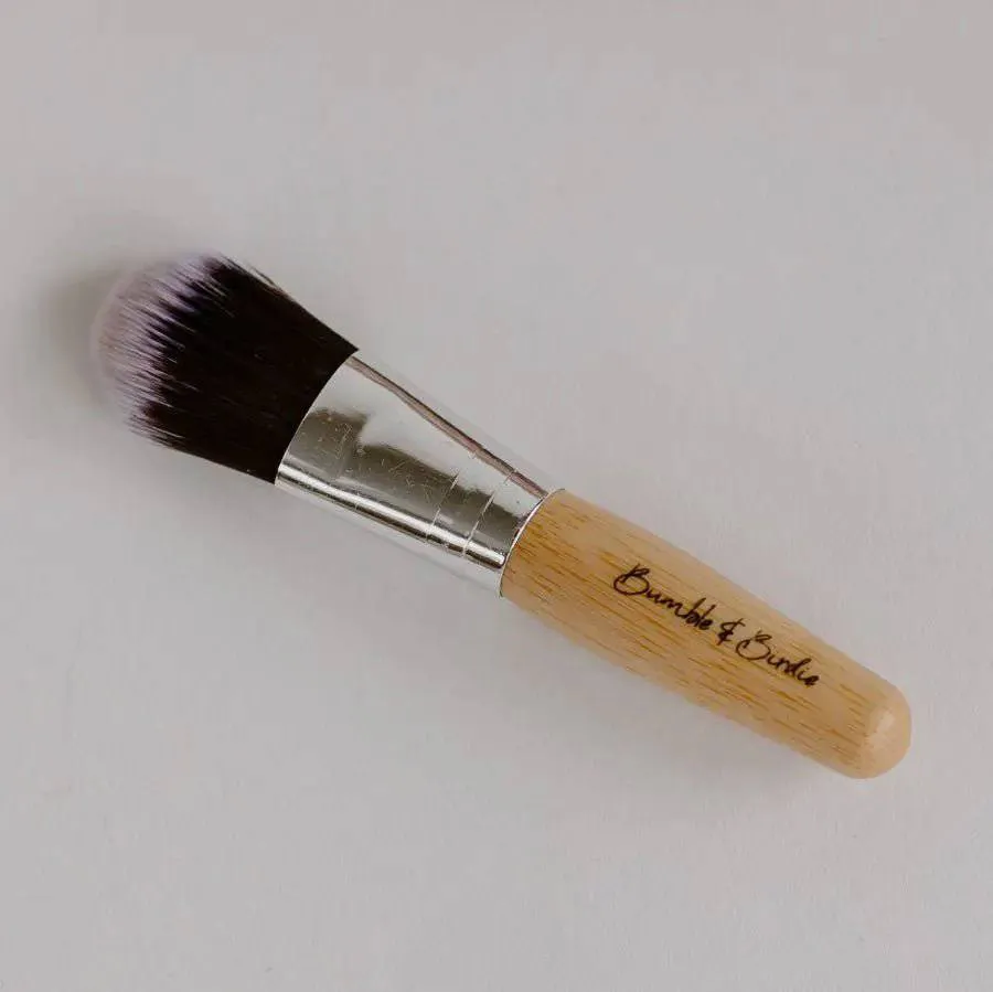 On-the-Go Mask Brush