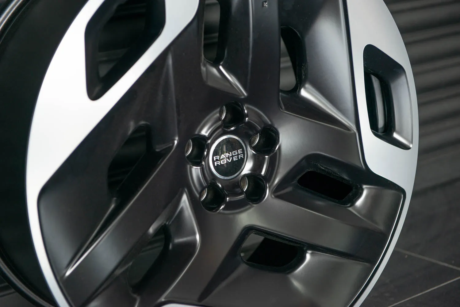 Range Rover (2012-2018) Type 33 Alloy Wheels