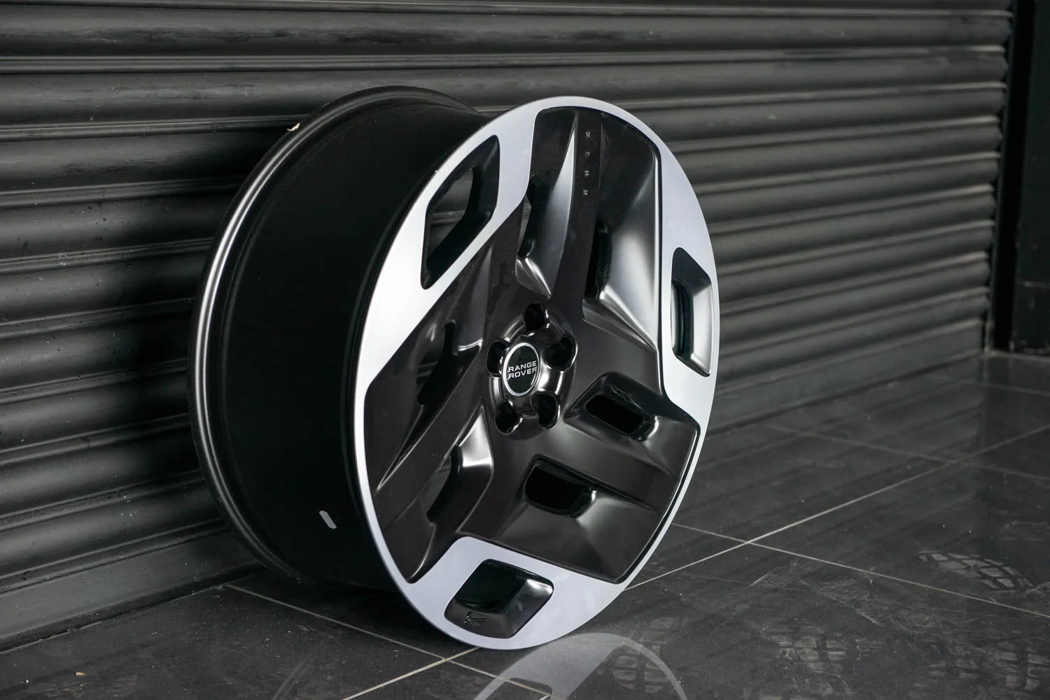 Range Rover (2012-2018) Type 33 Alloy Wheels