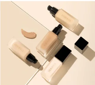 Red Carpet Lightweight Concealer Liquid Foundation