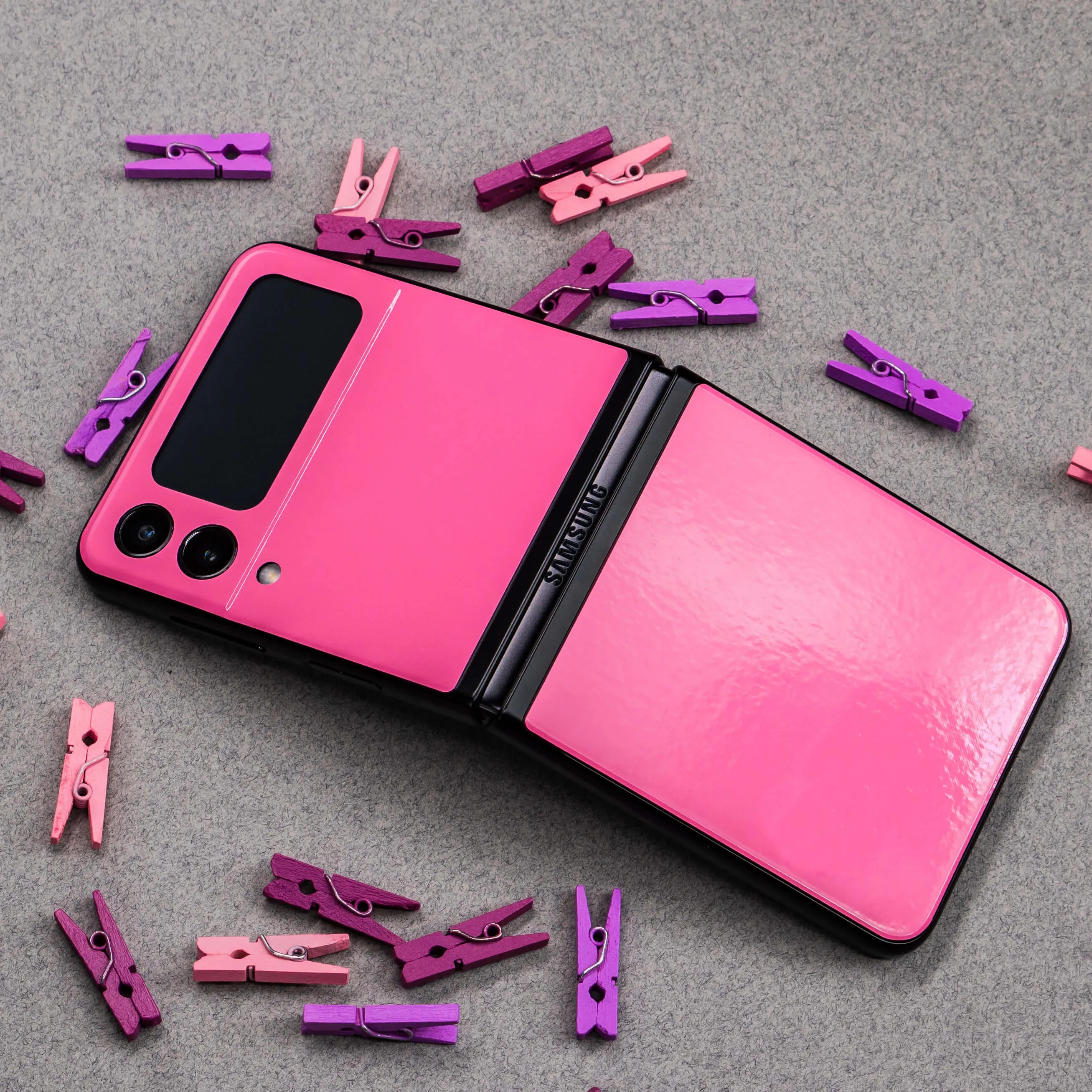 Samsung Galaxy Z Flip 3 GLOSSY HOT PINK Skin