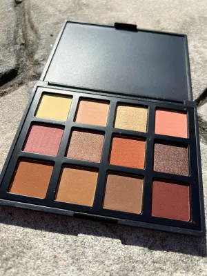 Spicy Eyeshadow Palette