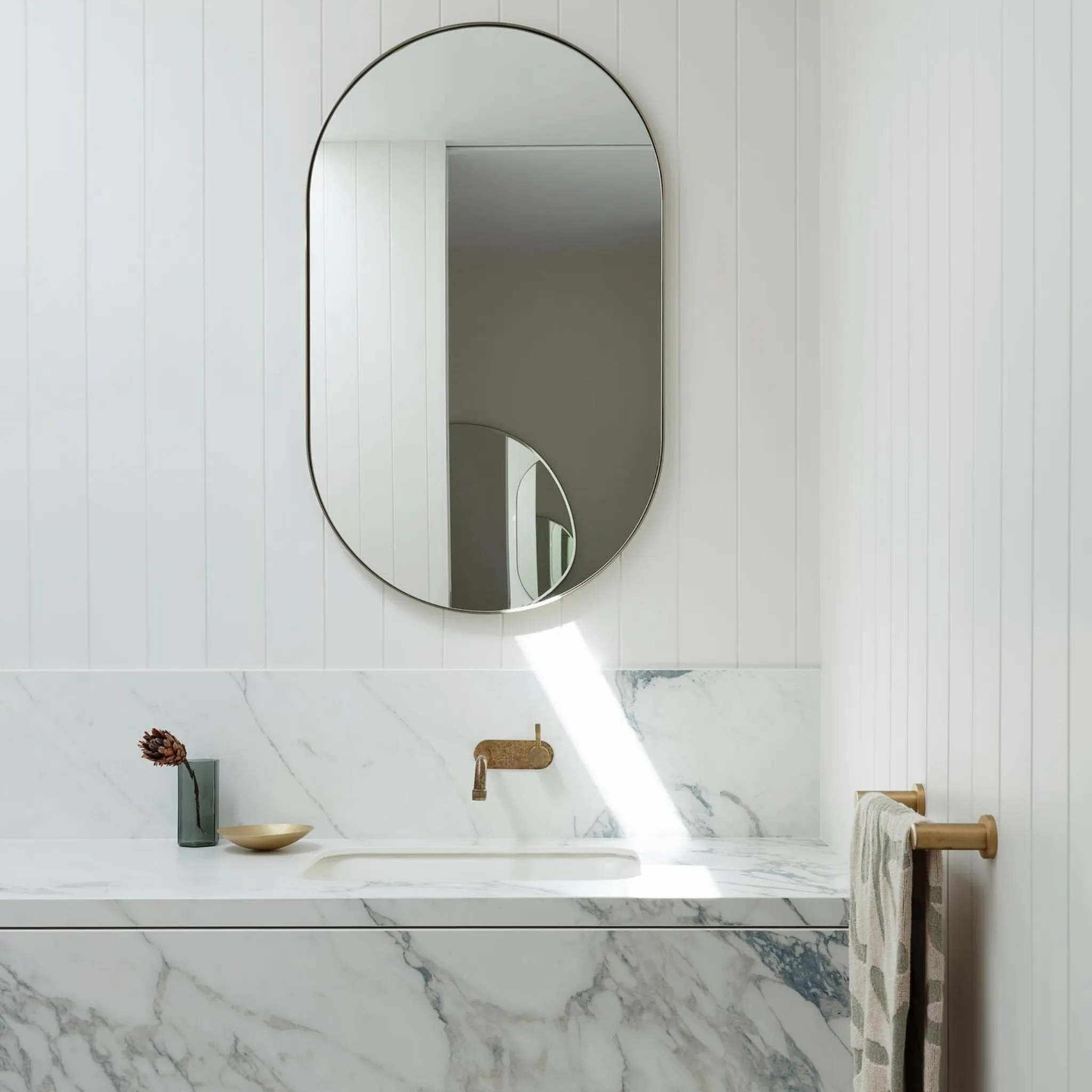 Studio Large Oval Mirror, Brass