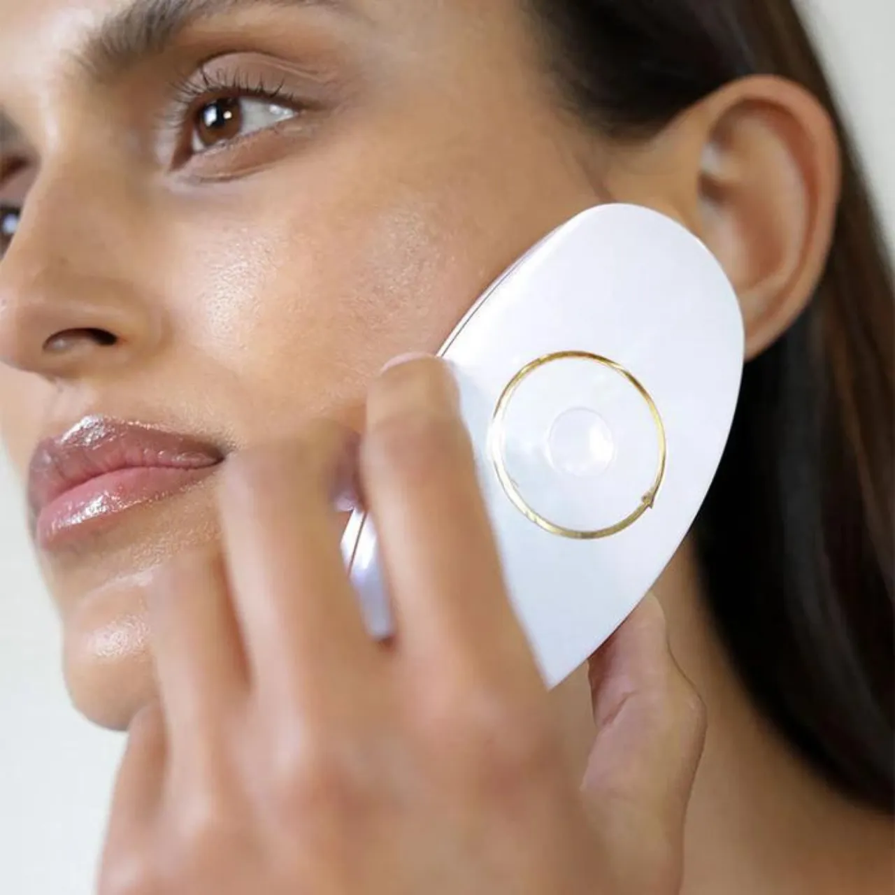 Ziip Beauty Device